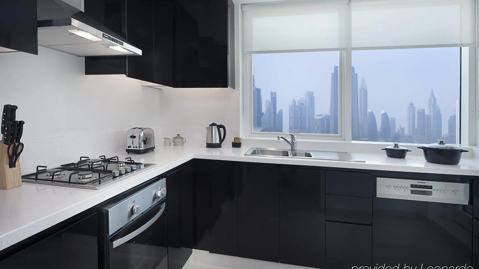 ***** Aparthotel Damac Maison Canal Views Dubai United Arab Emirates