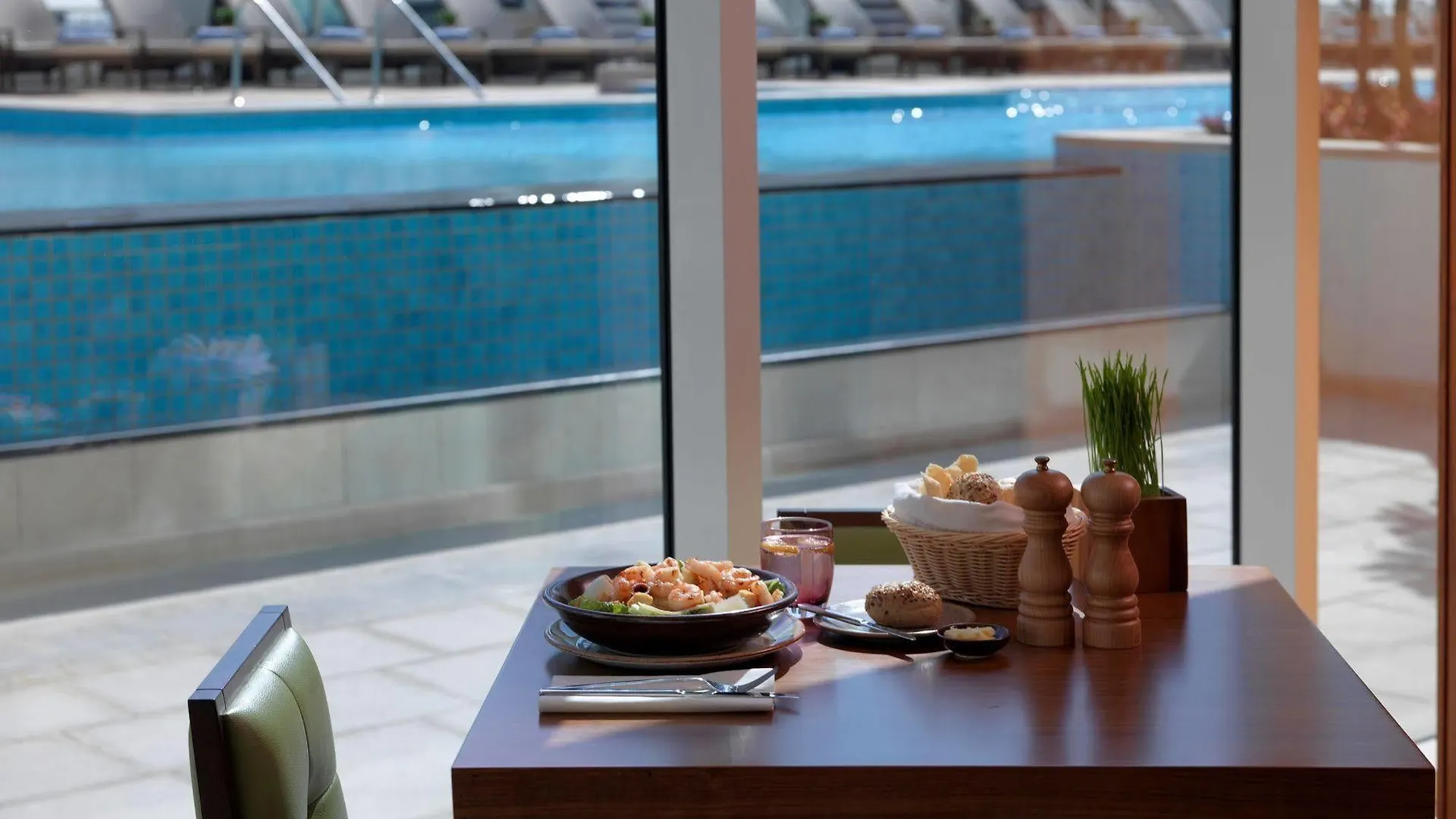 Aparthotel Damac Maison Canal Views Dubai