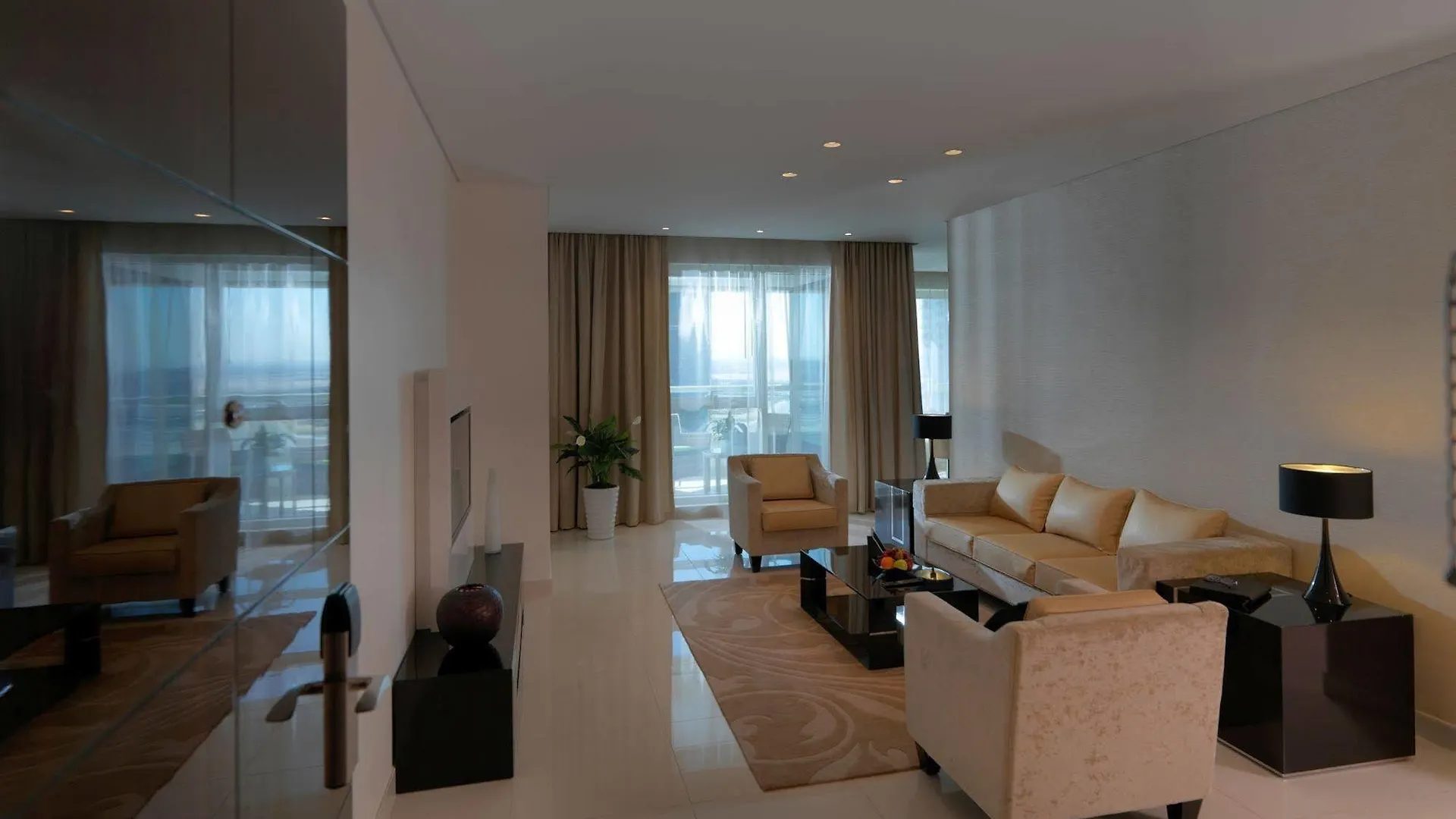 Damac Maison Canal Views Dubai Förenade Arabemiraten